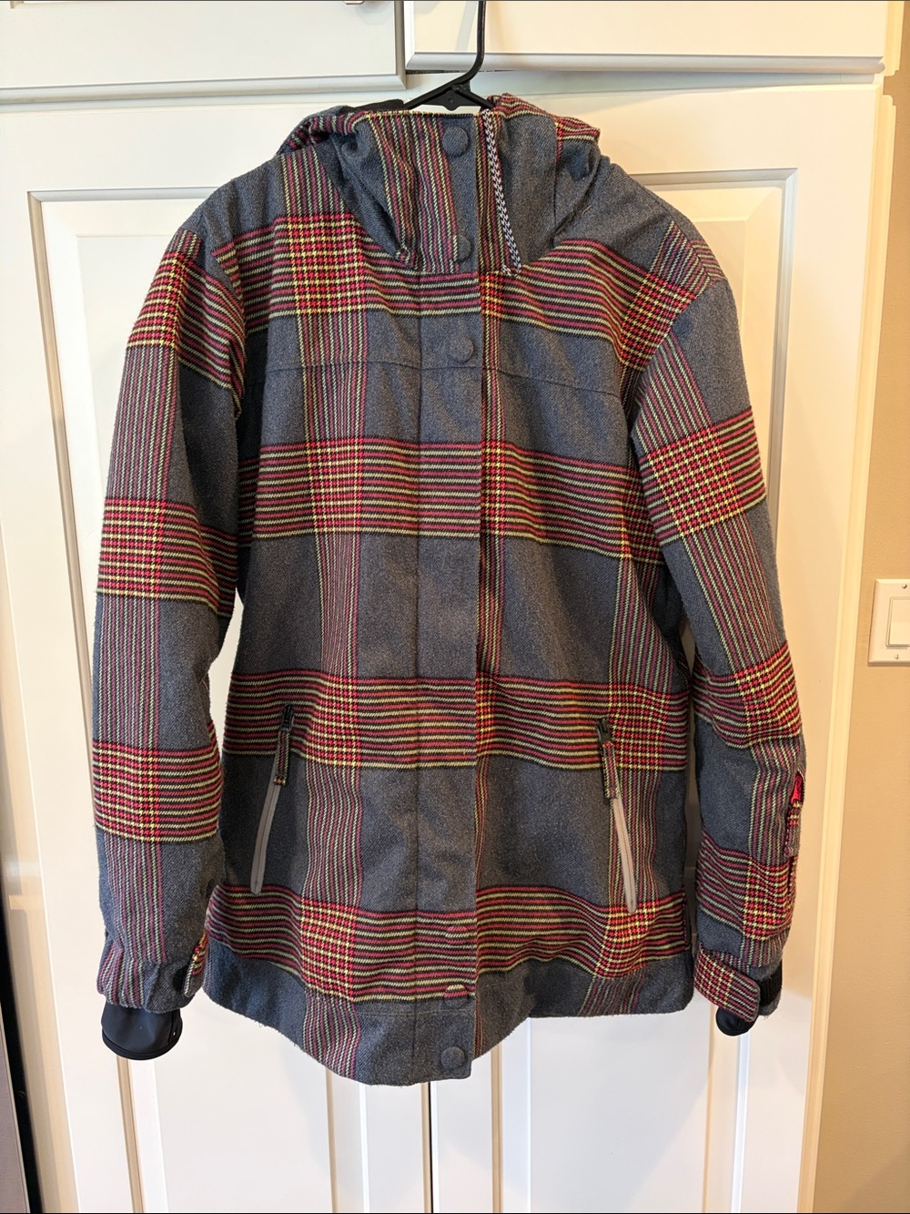 Women’s Plaid Ski Jacket with Hood - Gray, Pink, Yellow size M